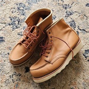 Red wing shoes they are marked as a size 4 but fit a 6 1/2 in women’s